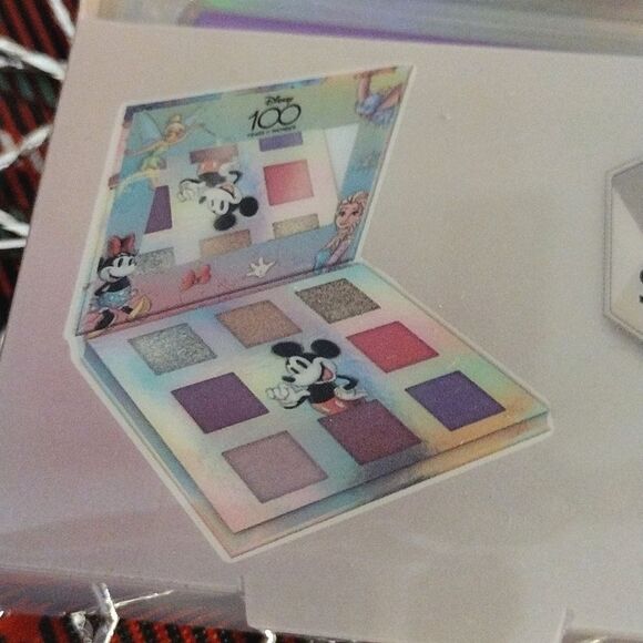 Disney 100 Eye Shadow Palette with Mirror and Brush NWT - Picture 3 of 12